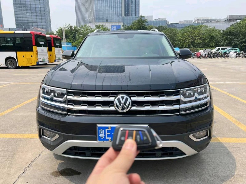 广州18年大众途昂9