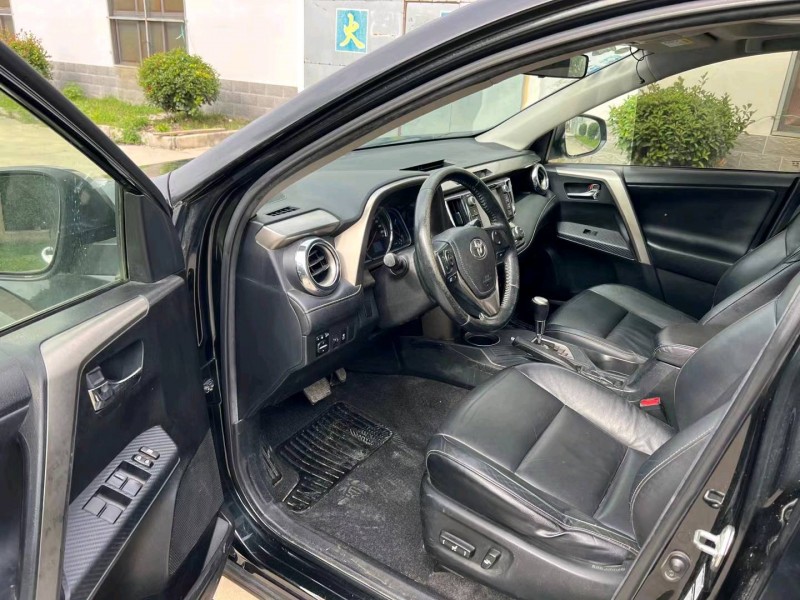 盐城13年丰田RAV44