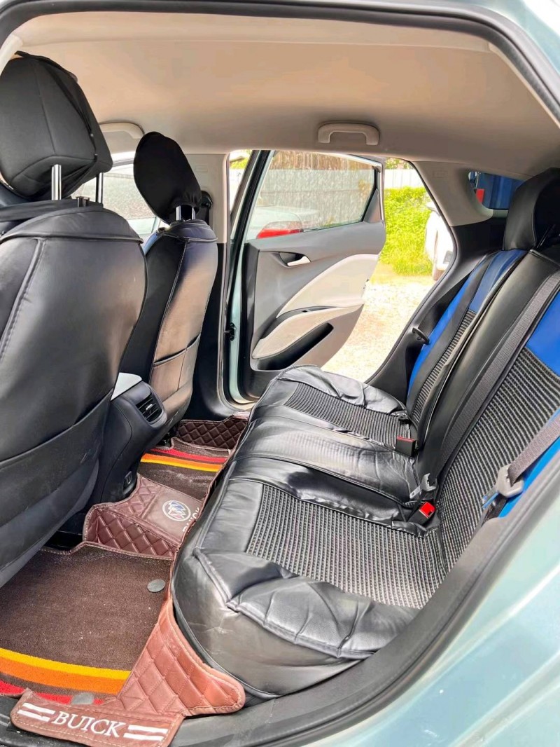 广州22年别克微蓝4