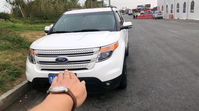 宜春13年福特探险者1