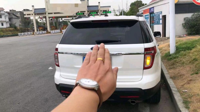 宜春13年福特探险者2