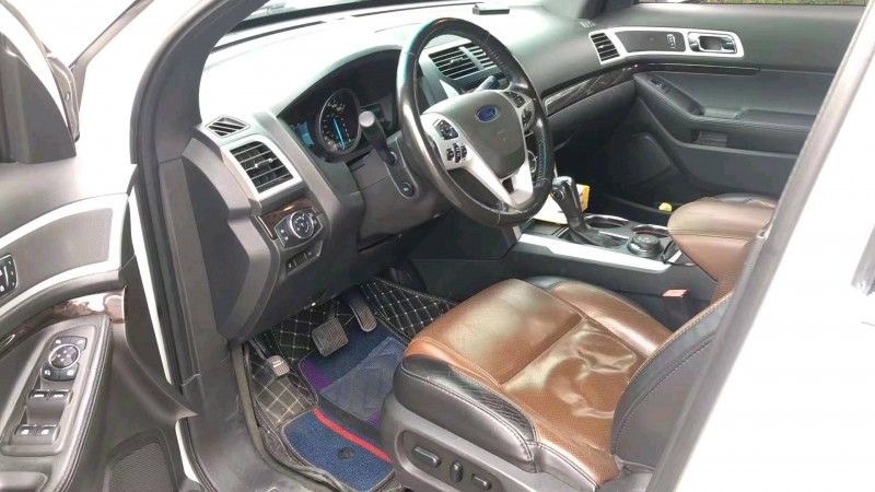 宜春13年福特探险者4