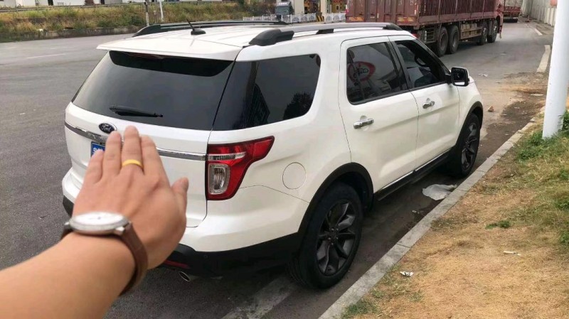 宜春13年福特探险者6