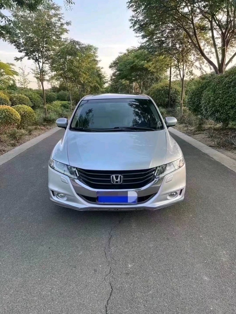 济宁12年本田奥德赛1