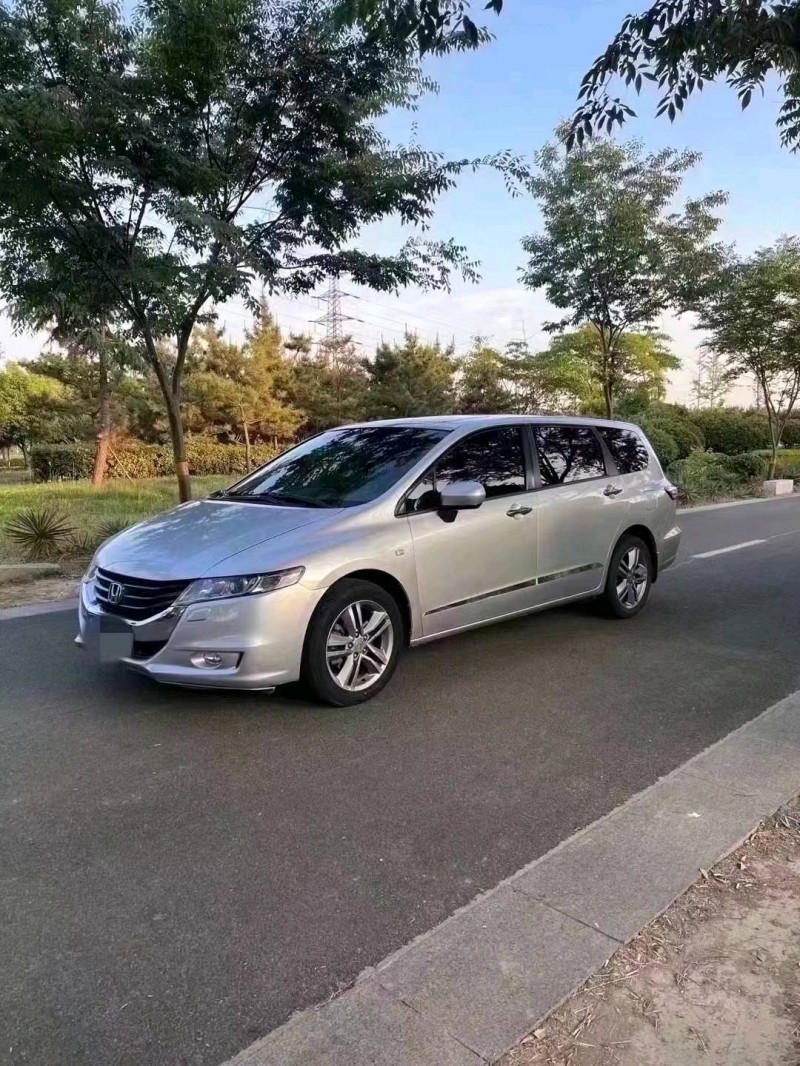 济宁12年本田奥德赛3