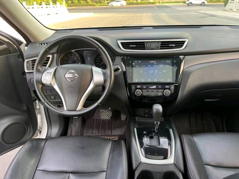 徐州16年日产奇骏8