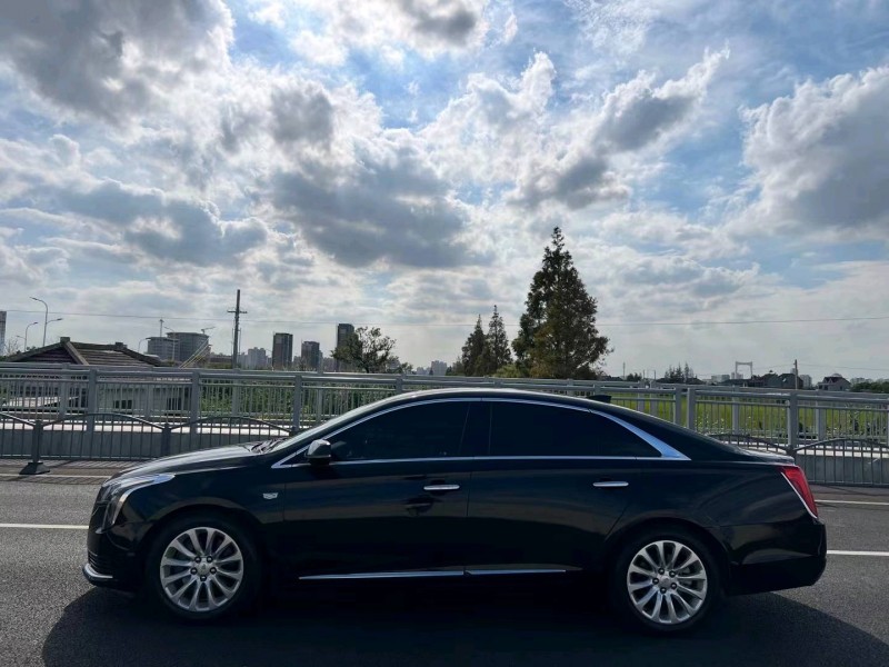 上海18年凯迪拉克XTS3