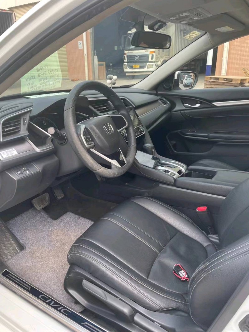 东莞17年本田思域4