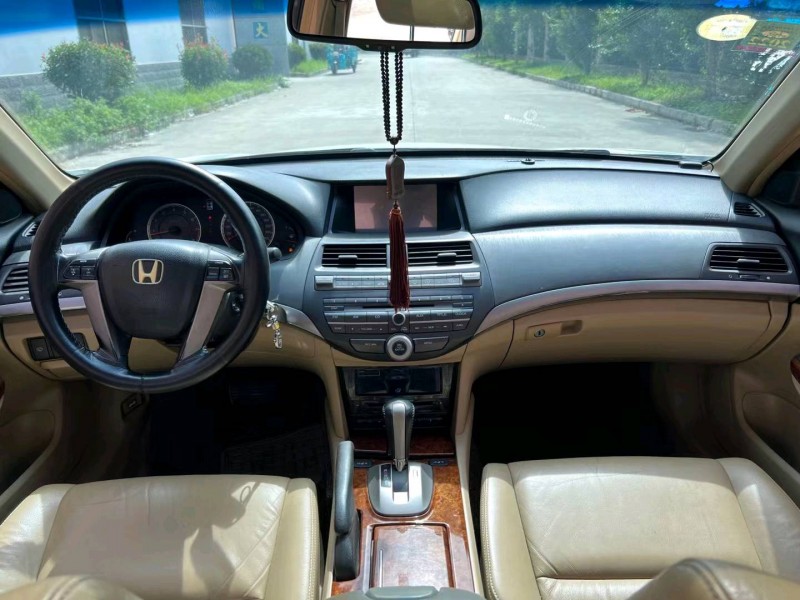 盐城12年本田雅阁4