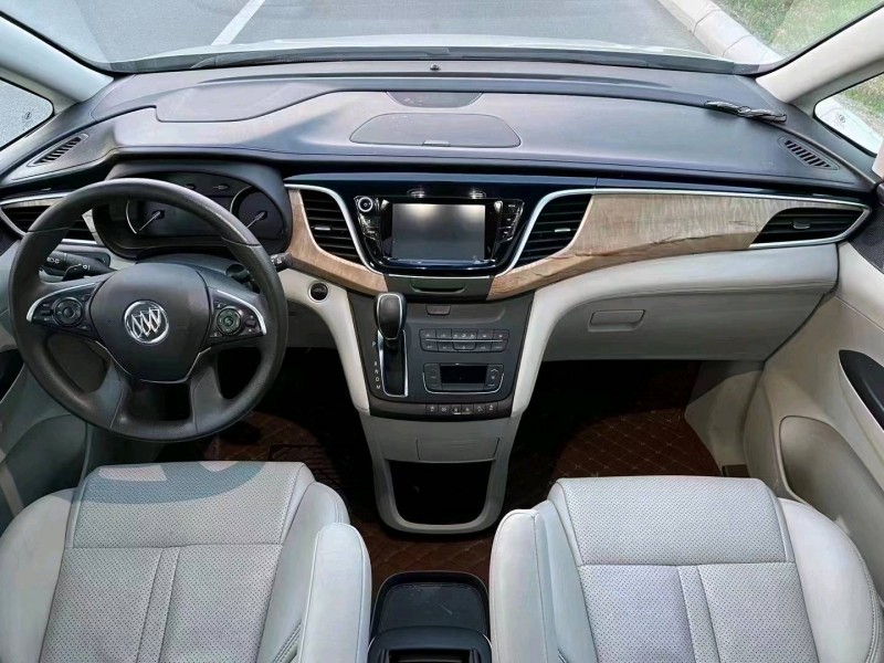 邢台17年别克GL82