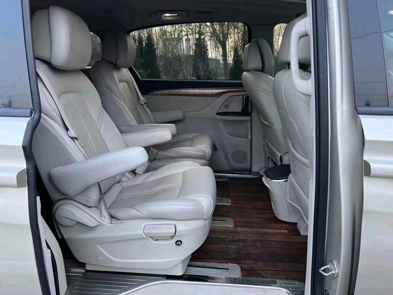 邢台17年别克GL84