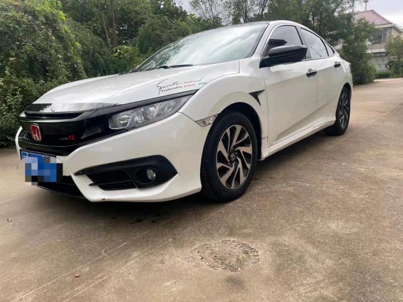 东营17年本田思域2