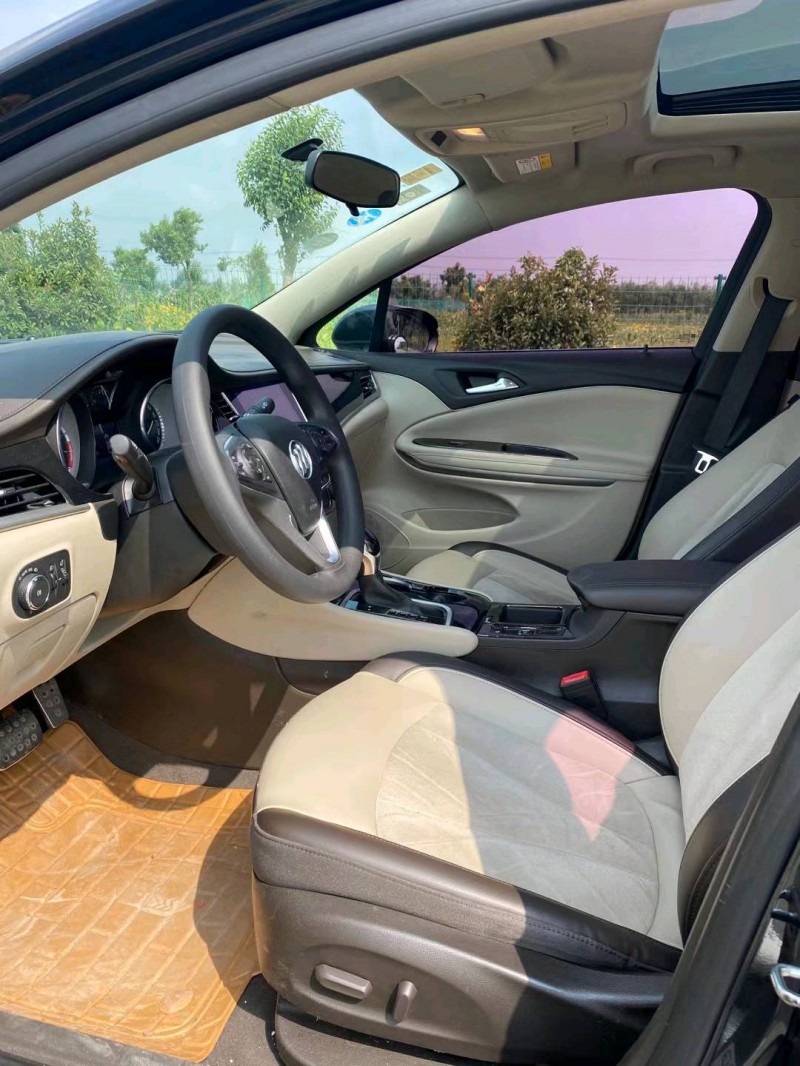 徐州17年别克威朗6