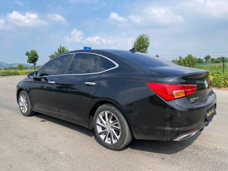 徐州17年别克威朗8