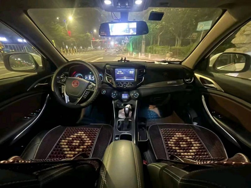 珠海18年比亚迪宋4