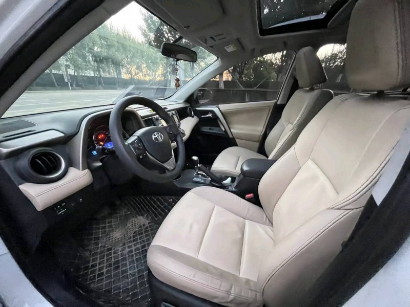 沈阳15年丰田RAV4荣放4