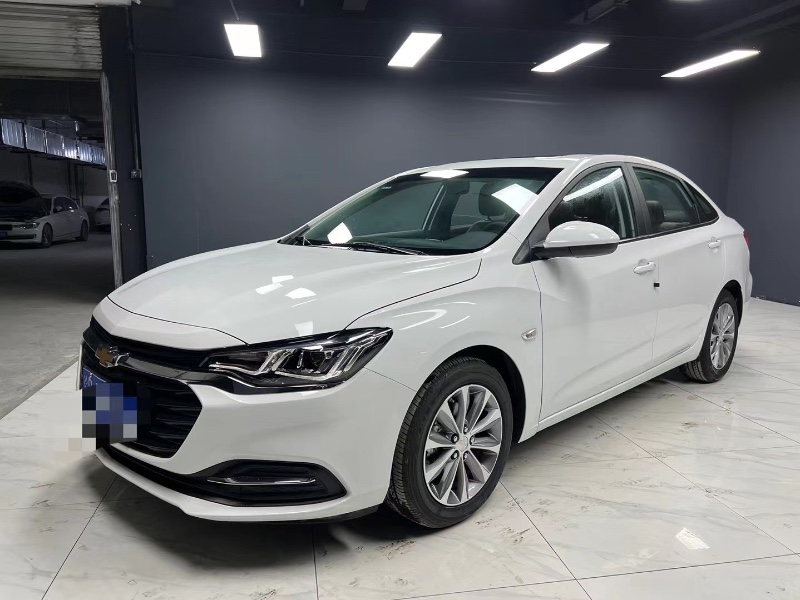 成都22年雪佛兰科鲁泽7