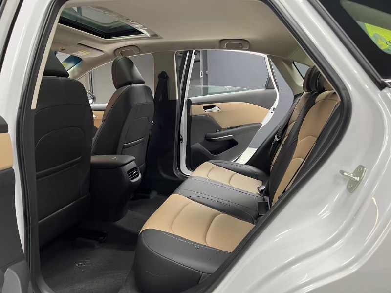 成都22年雪佛兰科鲁泽1