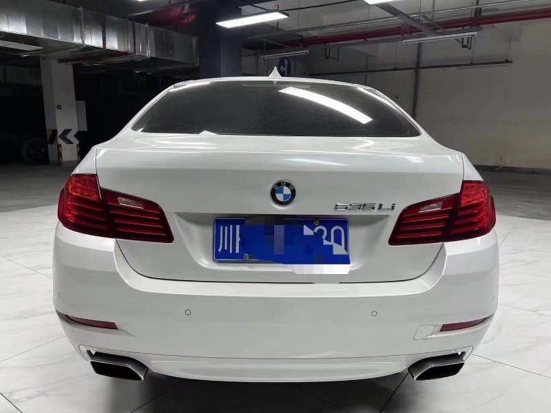 成都15年宝马5系7