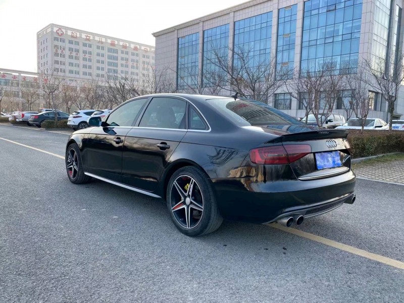 潍坊13年奥迪A4L8