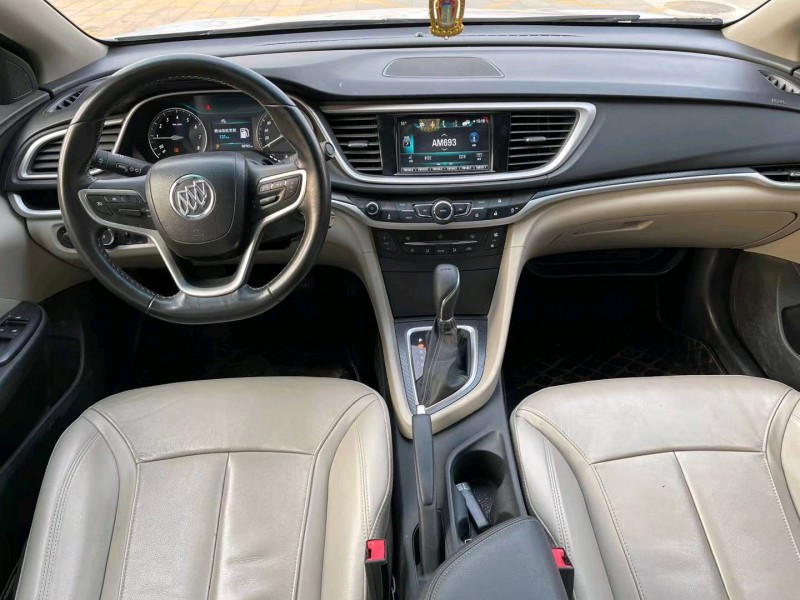 济宁19年别克英朗5