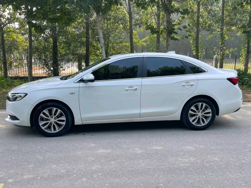 宜春18年别克英朗7