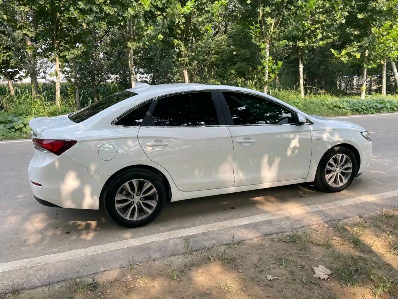 宜春18年别克英朗1