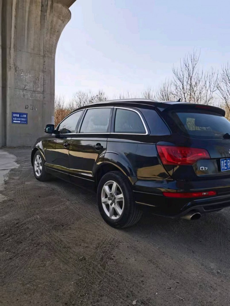 保定13年奥迪Q75