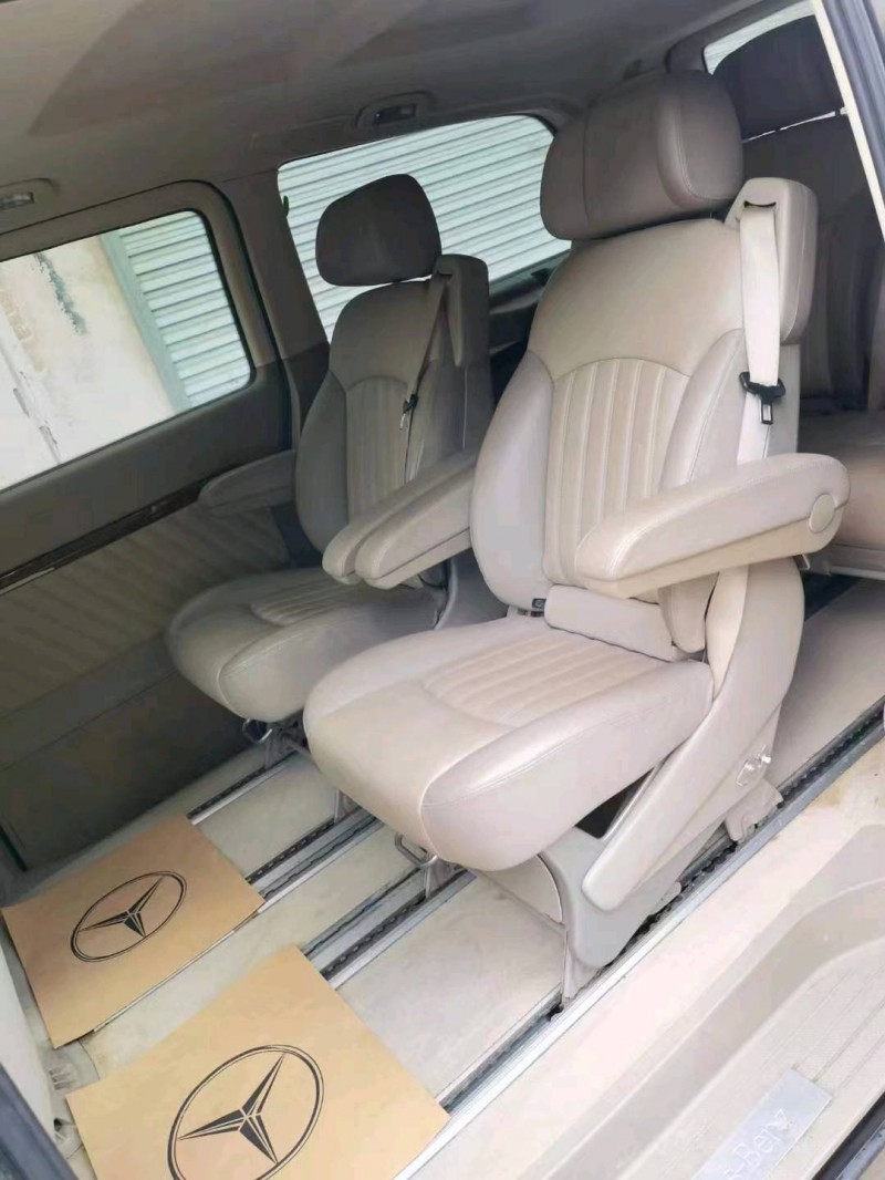 枣庄15年奔驰唯雅诺4