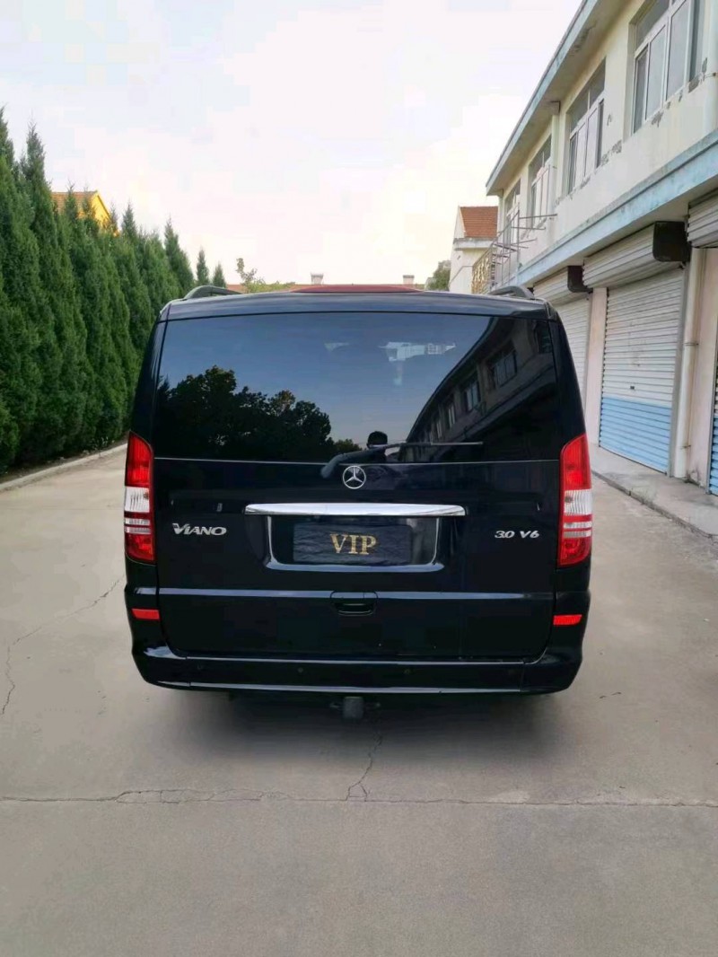 枣庄15年奔驰唯雅诺8