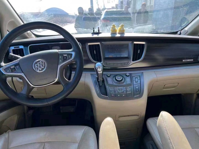 枣庄12年别克GL82