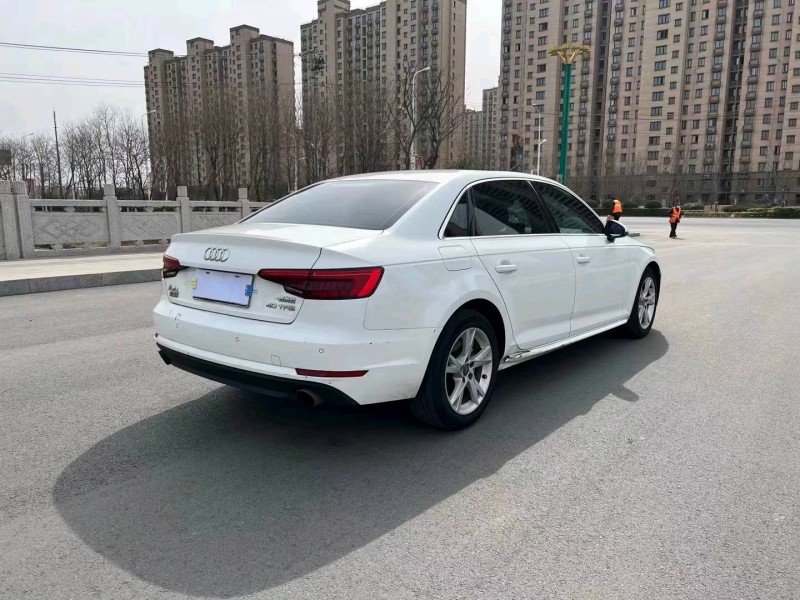 徐州17年奥迪A4L4