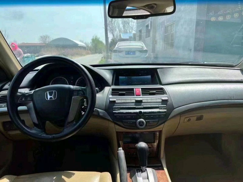 烟台12年本田雅阁8