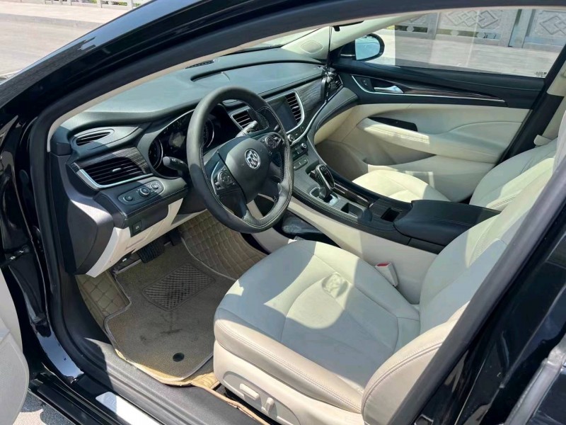 徐州20年别克君越7