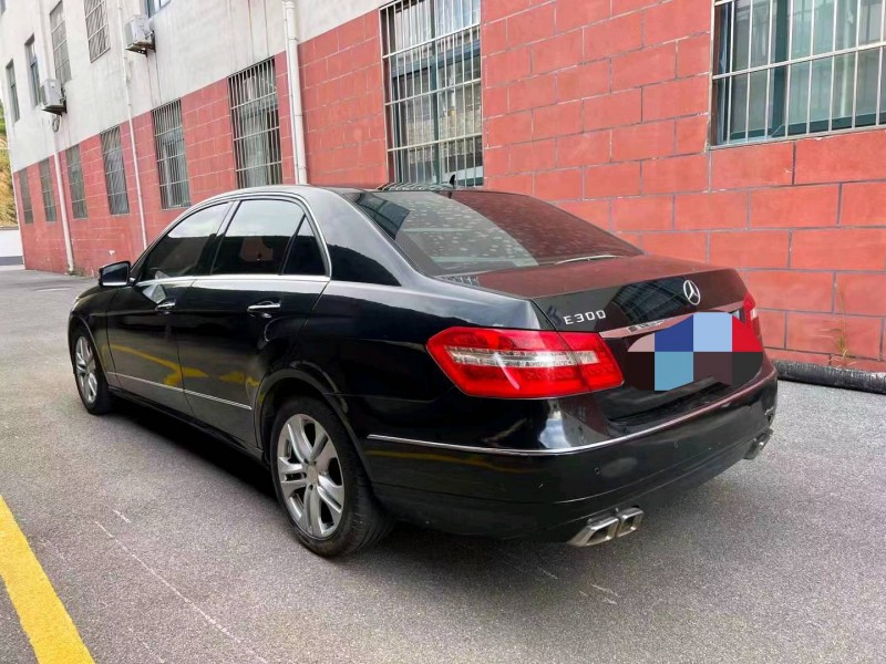 东营10年奔驰E4