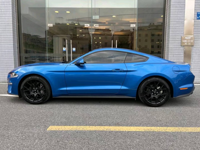 广州20年福特野马4