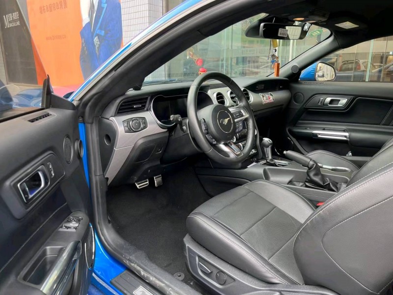 广州20年福特野马8