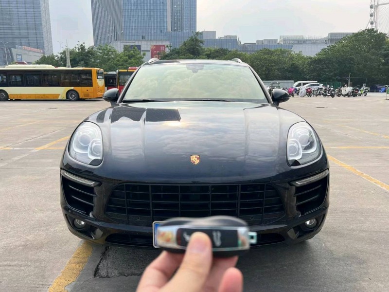 广州15年保时捷Macan9