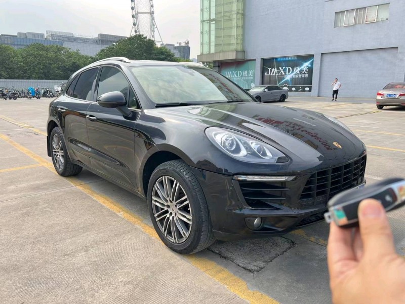 广州15年保时捷Macan7