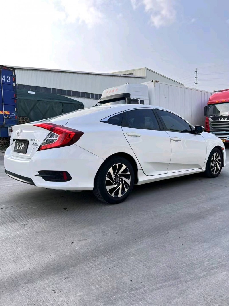 东莞18年本田思域8