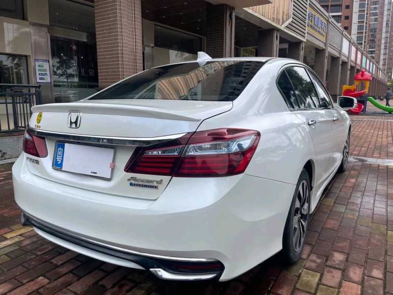 佛山17年本田雅阁4