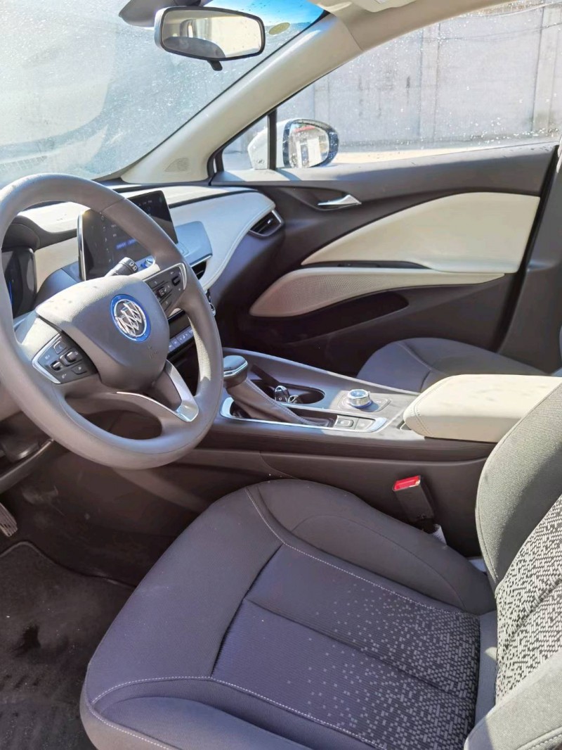 保定22年别克微蓝6