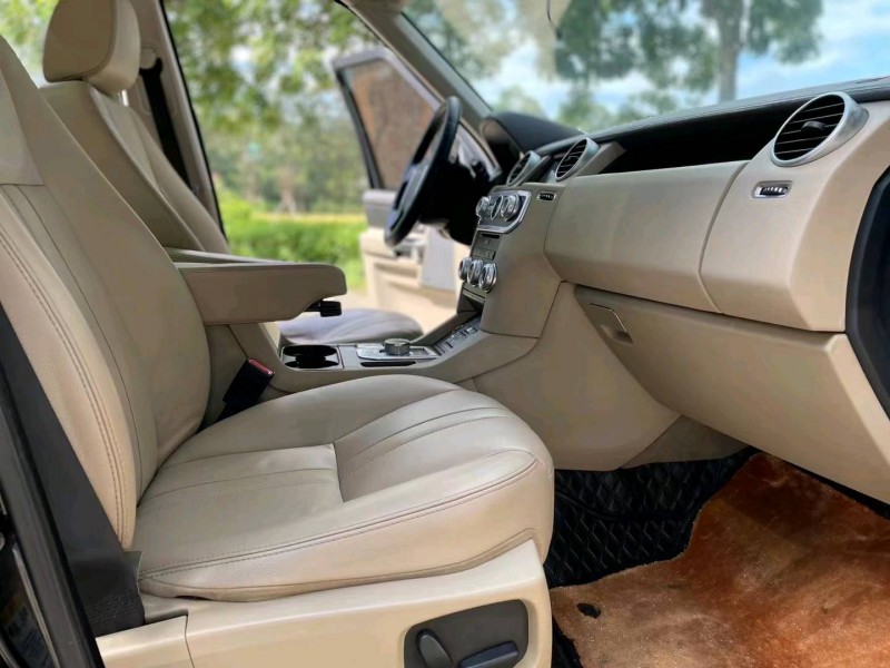 东营16年路虎发现6