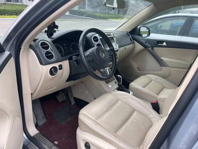 連云港12年大眾途觀2