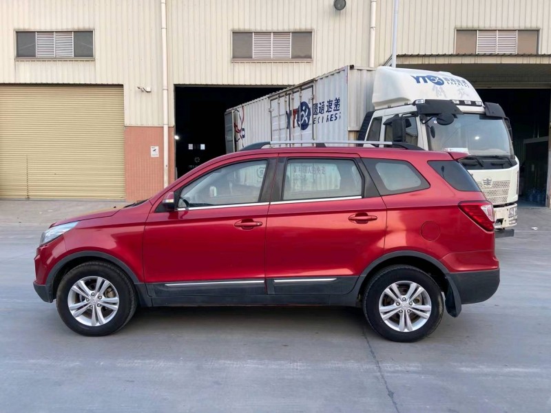 东莞15年北汽幻速S33