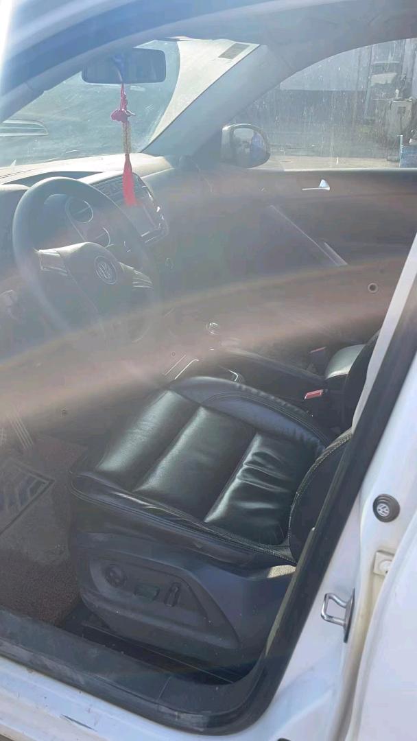 东营13年大众途观6