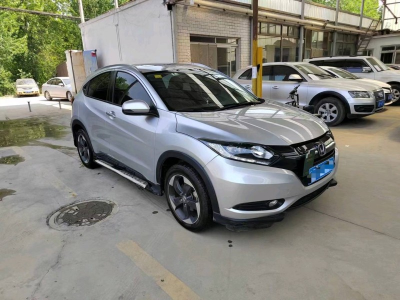 保定15年本田缤智2