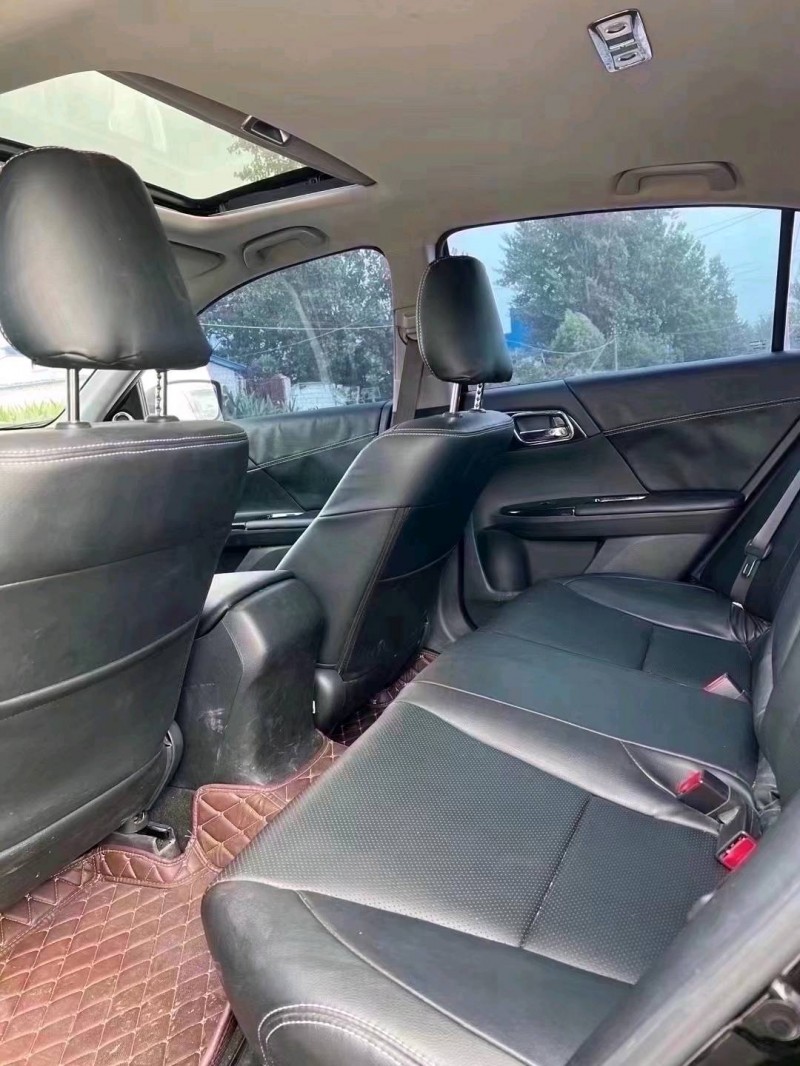 北京17年本田雅阁5