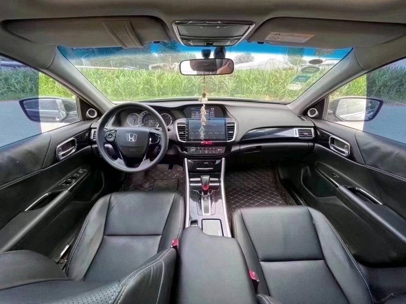 北京17年本田雅阁4