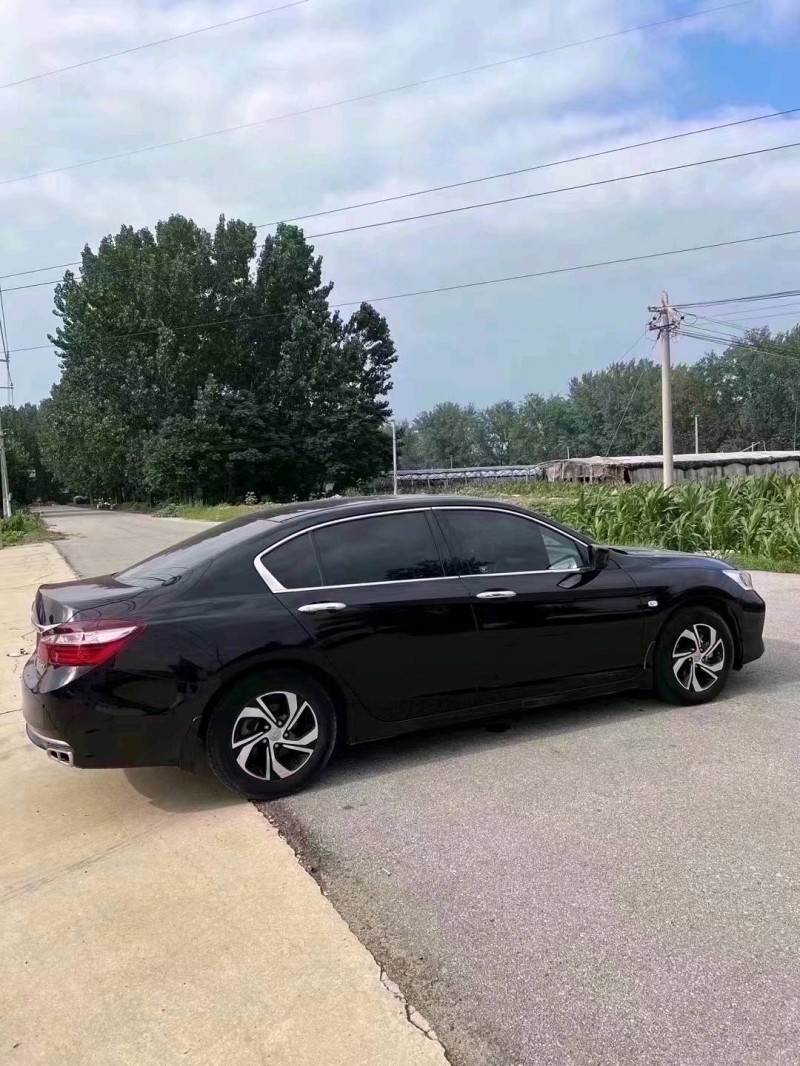 北京17年本田雅阁2